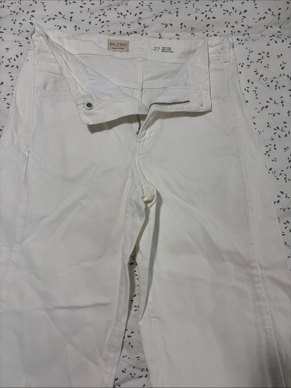 Pilcro Women’s Bright White High-Rise Straight Jeans